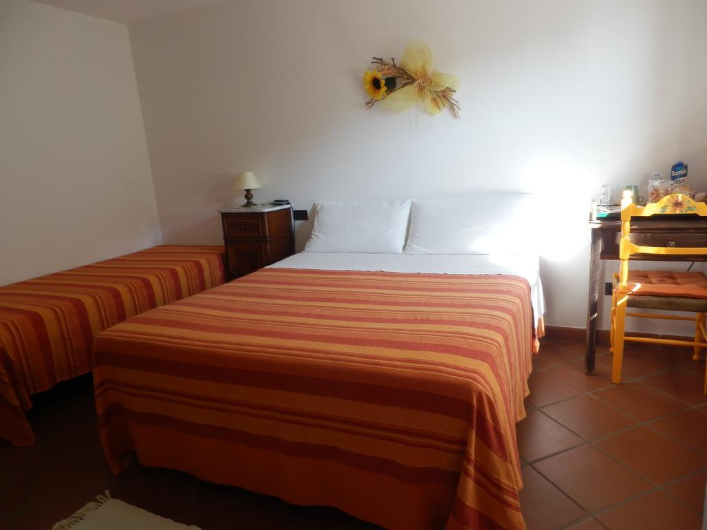 Il Girasole Bed and Breakfast Fosdinovo Kamer foto