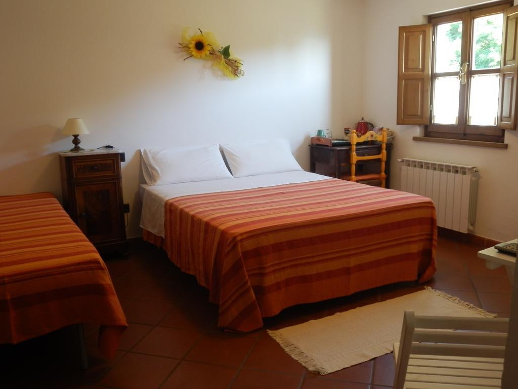 Il Girasole Bed and Breakfast Fosdinovo Kamer foto