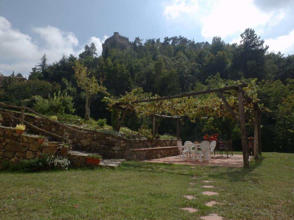 Il Girasole Bed and Breakfast Fosdinovo Buitenkant foto