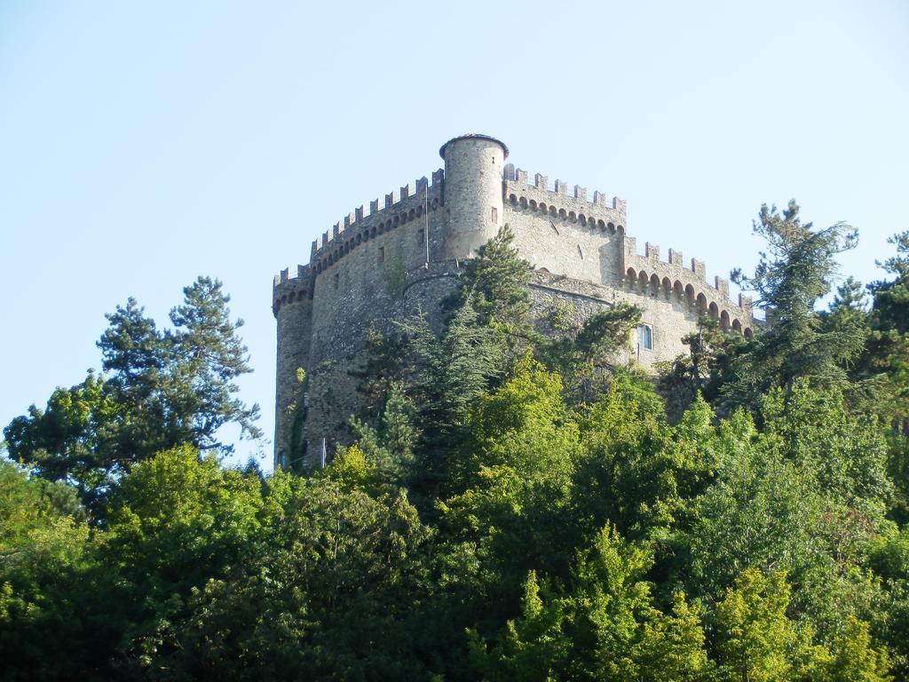 Il Girasole Bed and Breakfast Fosdinovo Buitenkant foto