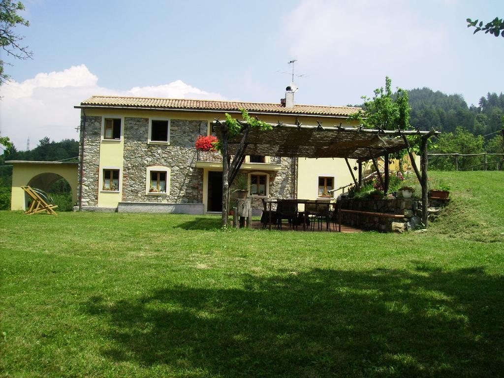 Il Girasole Bed and Breakfast Fosdinovo Buitenkant foto